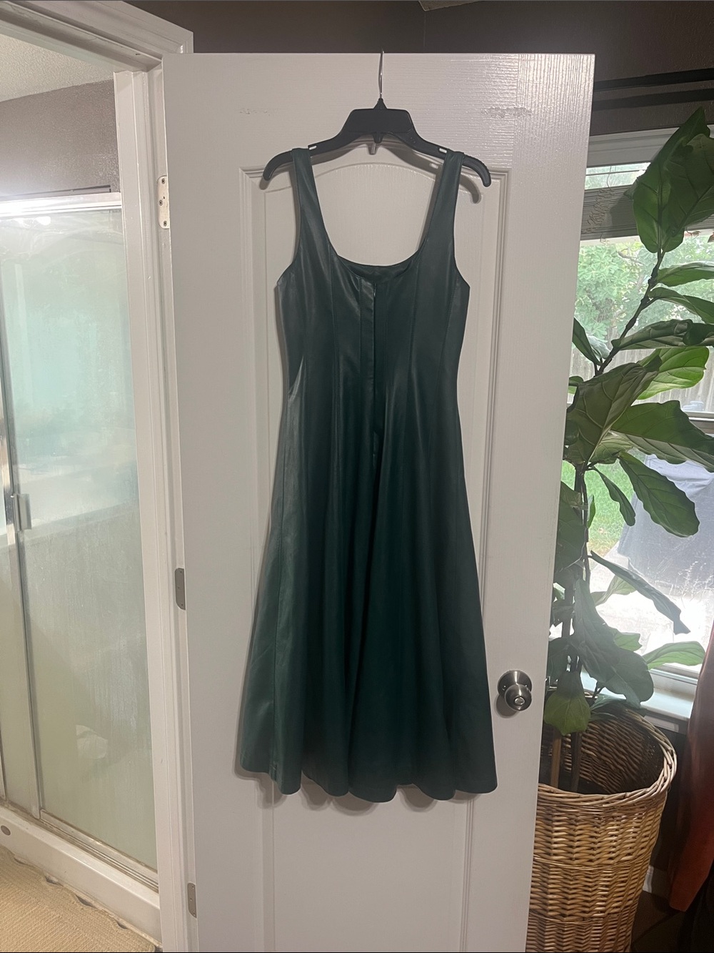 Avec Les Filles Emerald Green Sleeveless Midi Dress - Picture 2 of 4